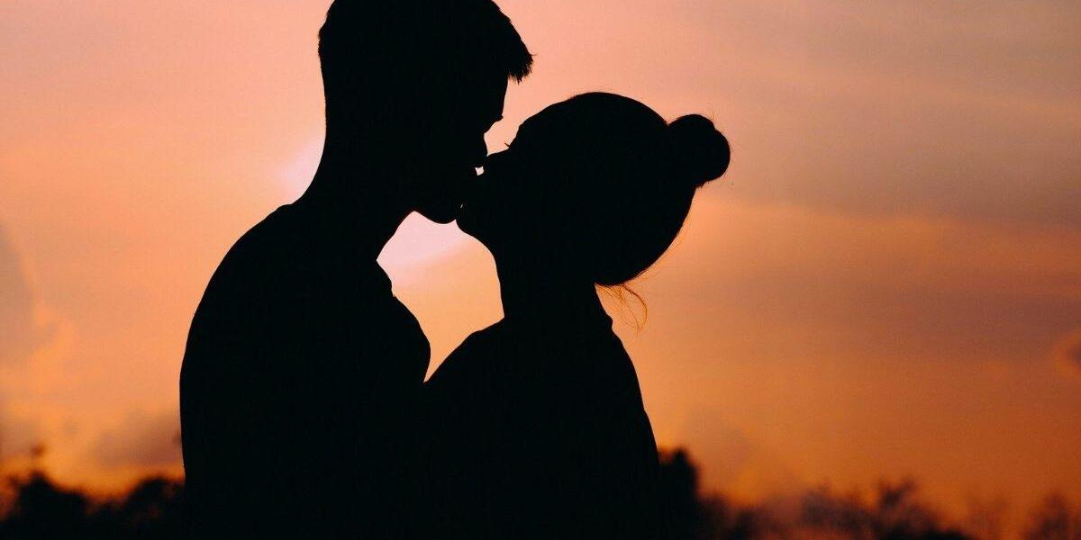 Benefícios do Beijo na hora do sexo